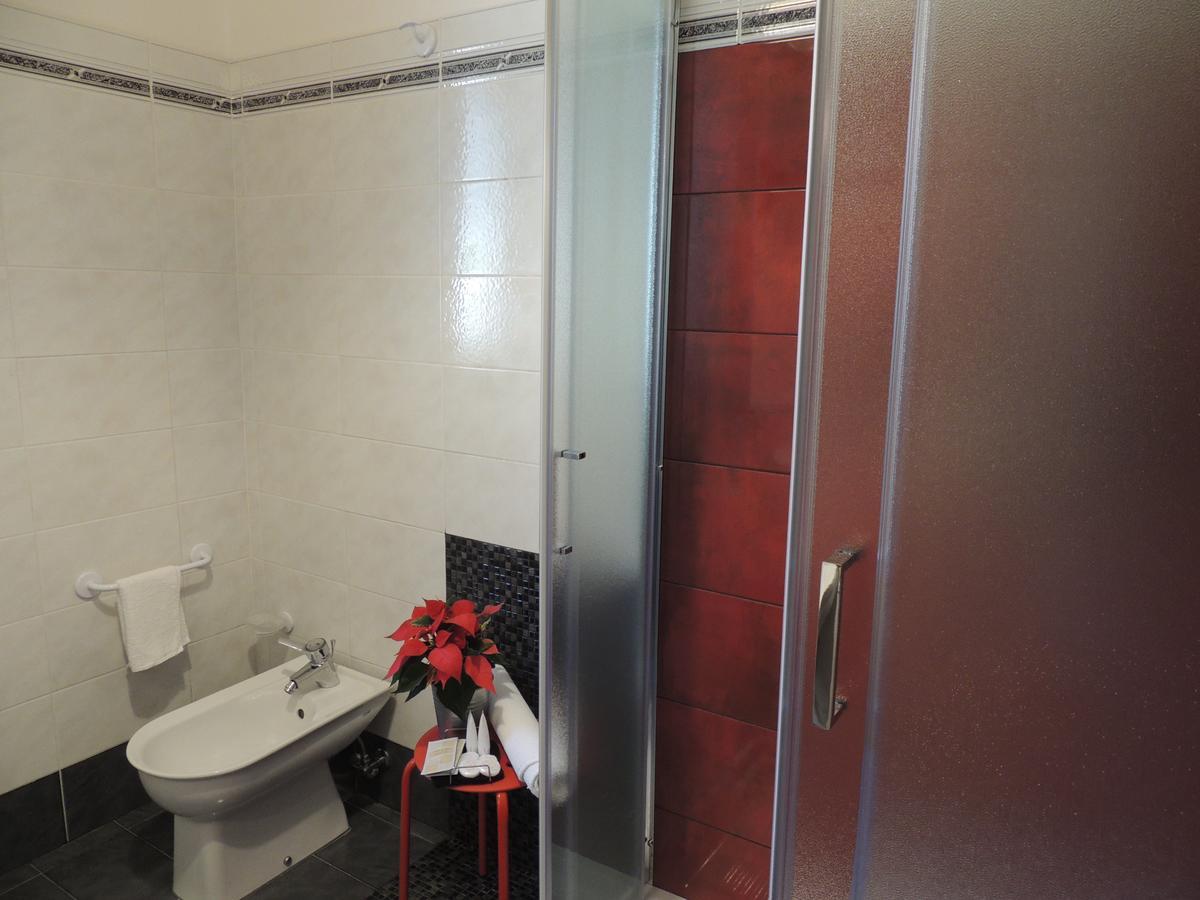 זפראנה אטניאה B&B Il Rosso E Il Nero מראה חיצוני תמונה